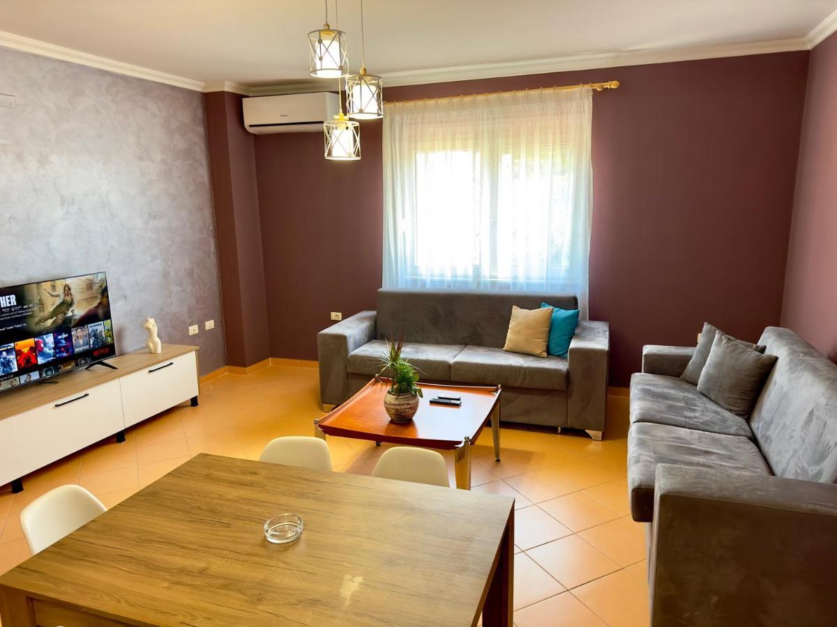 Family Suite Residence Vlore Exterior photo